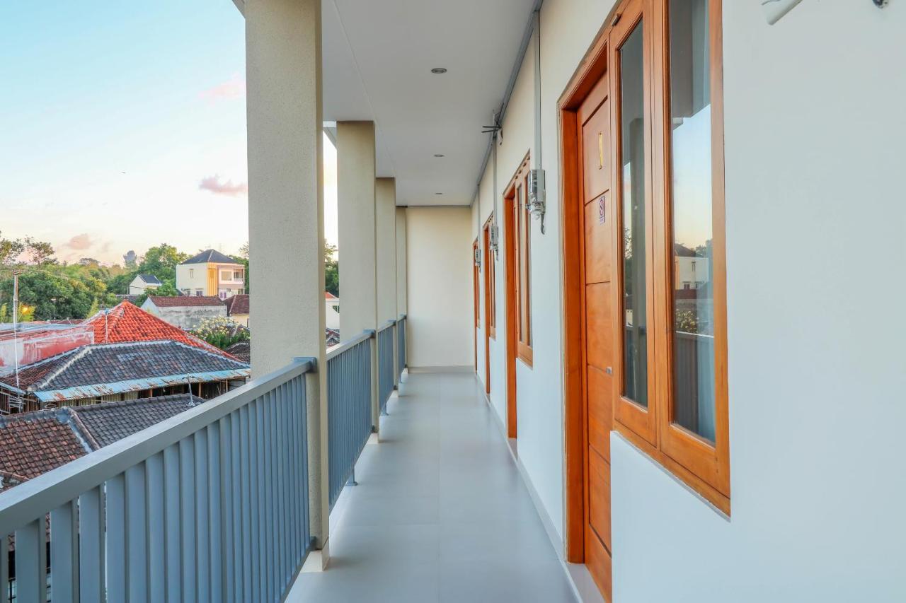 Oyo 1200 Kencana Residence Джимбаран Экстерьер фото